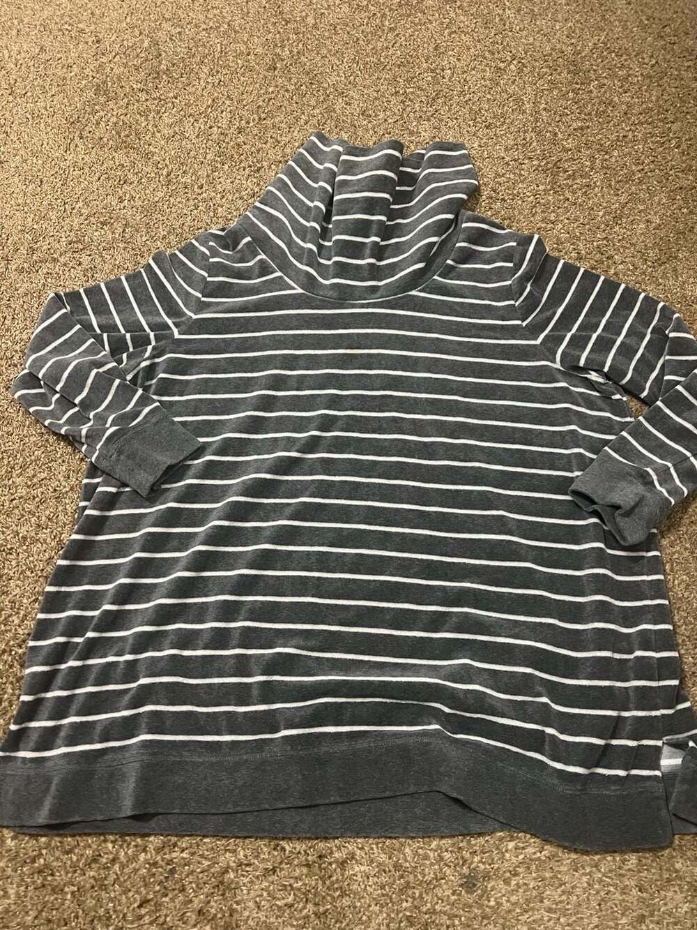 Avenue Women's Gray and White Striped Cowl Neck Tunic Long Sleeve Top Size 22/24